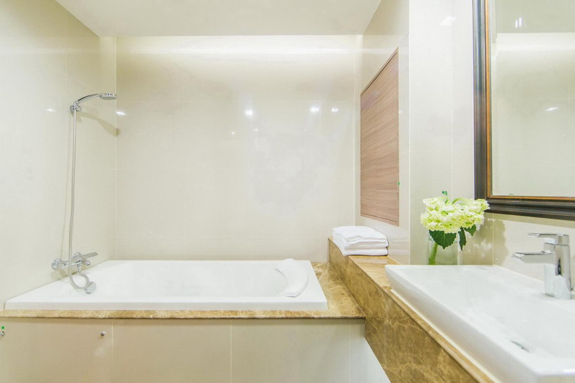 Qiss Residence By Bliston Bangkok Exterior photo
